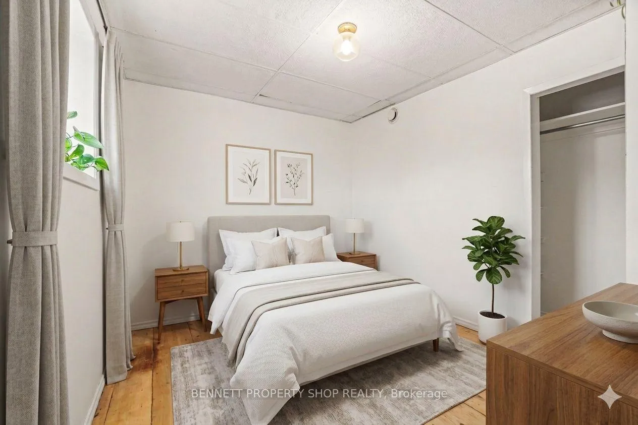 Photo 7 of 3033 Richmond Road, Ottawa, Britannia Heights — HOMEH