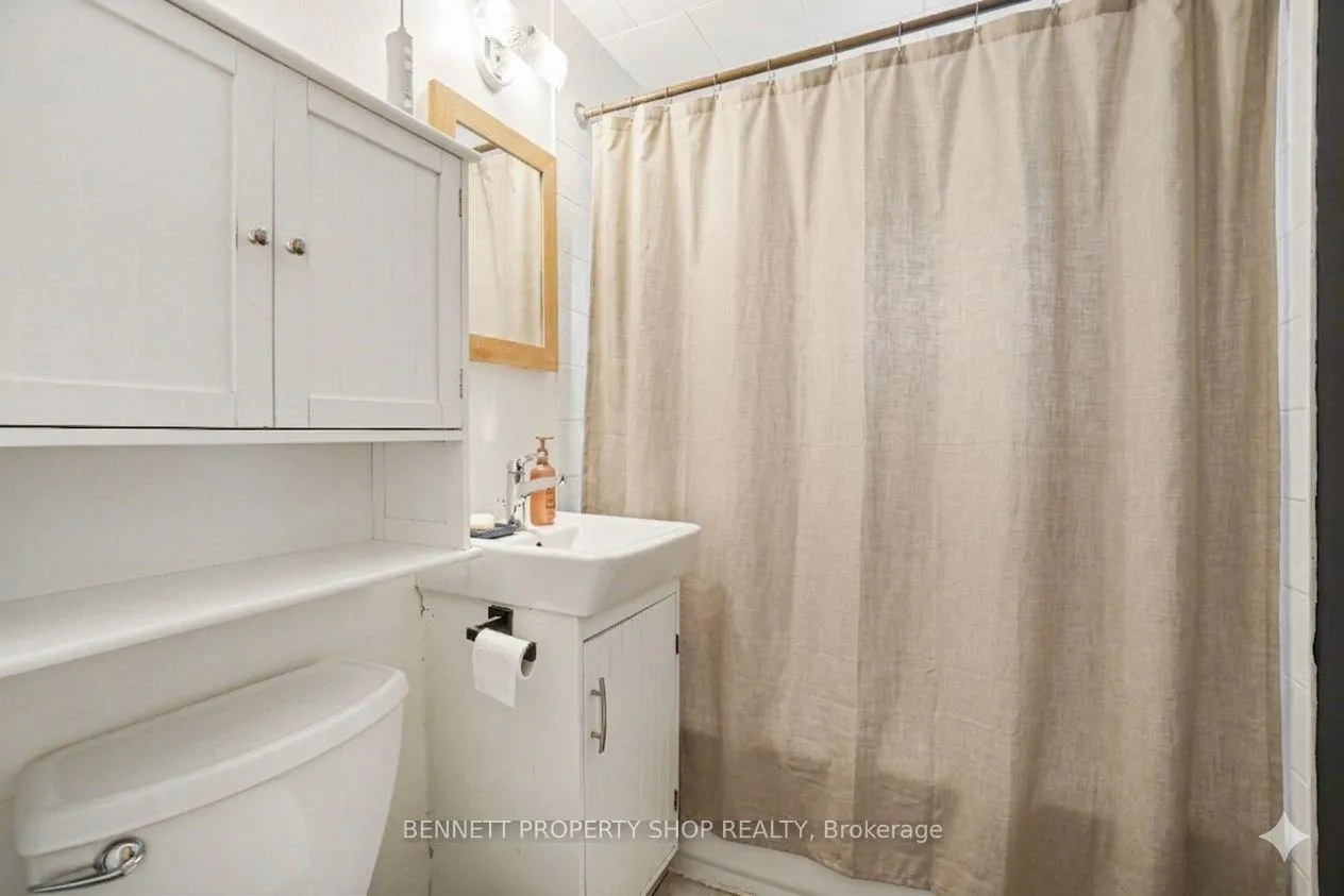 Photo 8 of 3033 Richmond Road, Ottawa, Britannia Heights — HOMEH