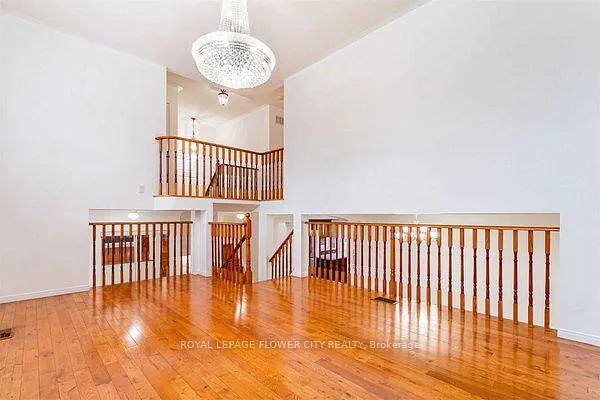 Photo 2 of 78 Fairhill Avenue, Brampton, Fletcher's Meadow — HOMEH