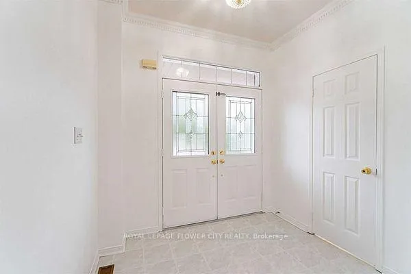 Photo 3 of 78 Fairhill Avenue, Brampton, Fletcher's Meadow — HOMEH