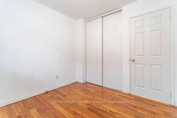 Photo 12 of 78 Fairhill Avenue, Brampton, Fletcher's Meadow — HOMEH