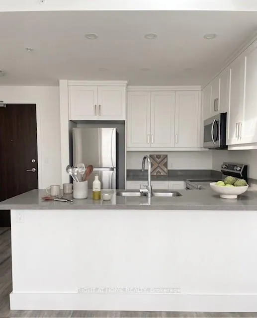 Photo 2 of Unit 507, 300B Fourth Avenue, St. Catharines, Ridley — HOMEH