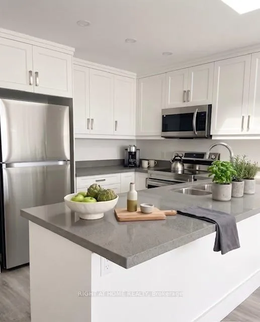 Photo 3 of Unit 507, 300B Fourth Avenue, St. Catharines, Ridley — HOMEH