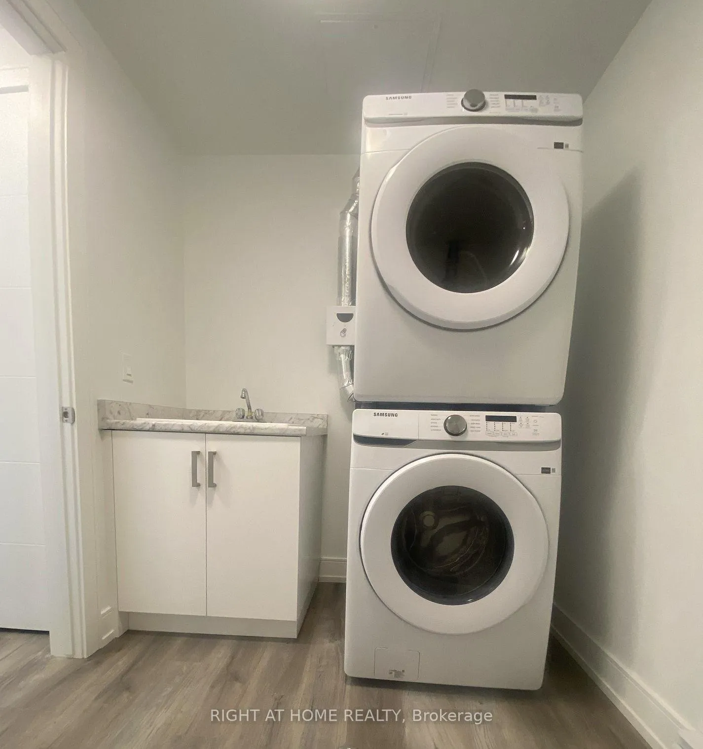Photo 9 of Unit 507, 300B Fourth Avenue, St. Catharines, Ridley — HOMEH