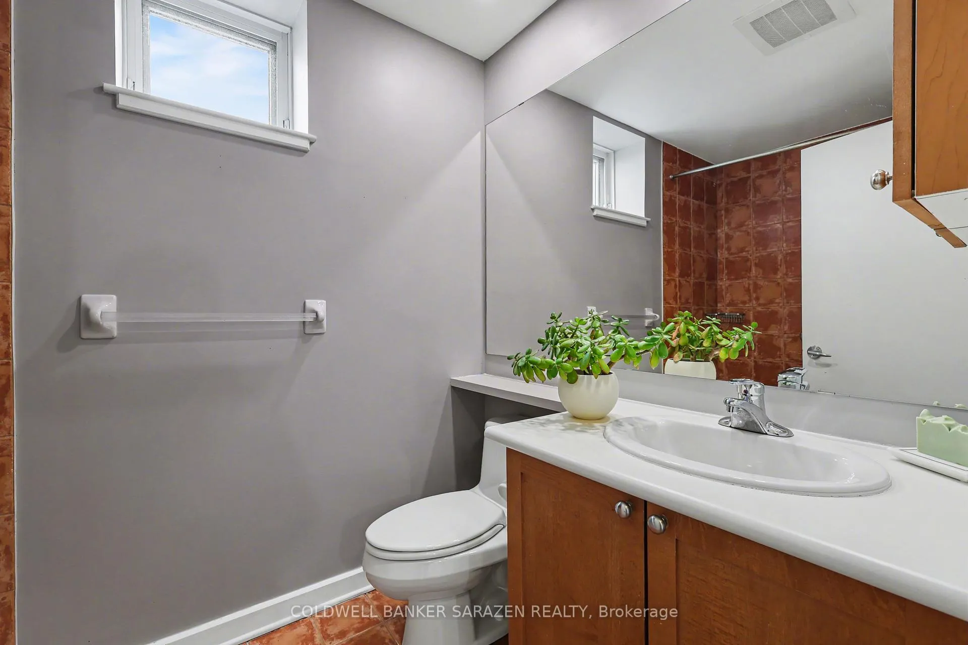 Photo 8 of Unit 507, 150 Caroline Avenue, Ottawa, Ottawa West — HOMEH