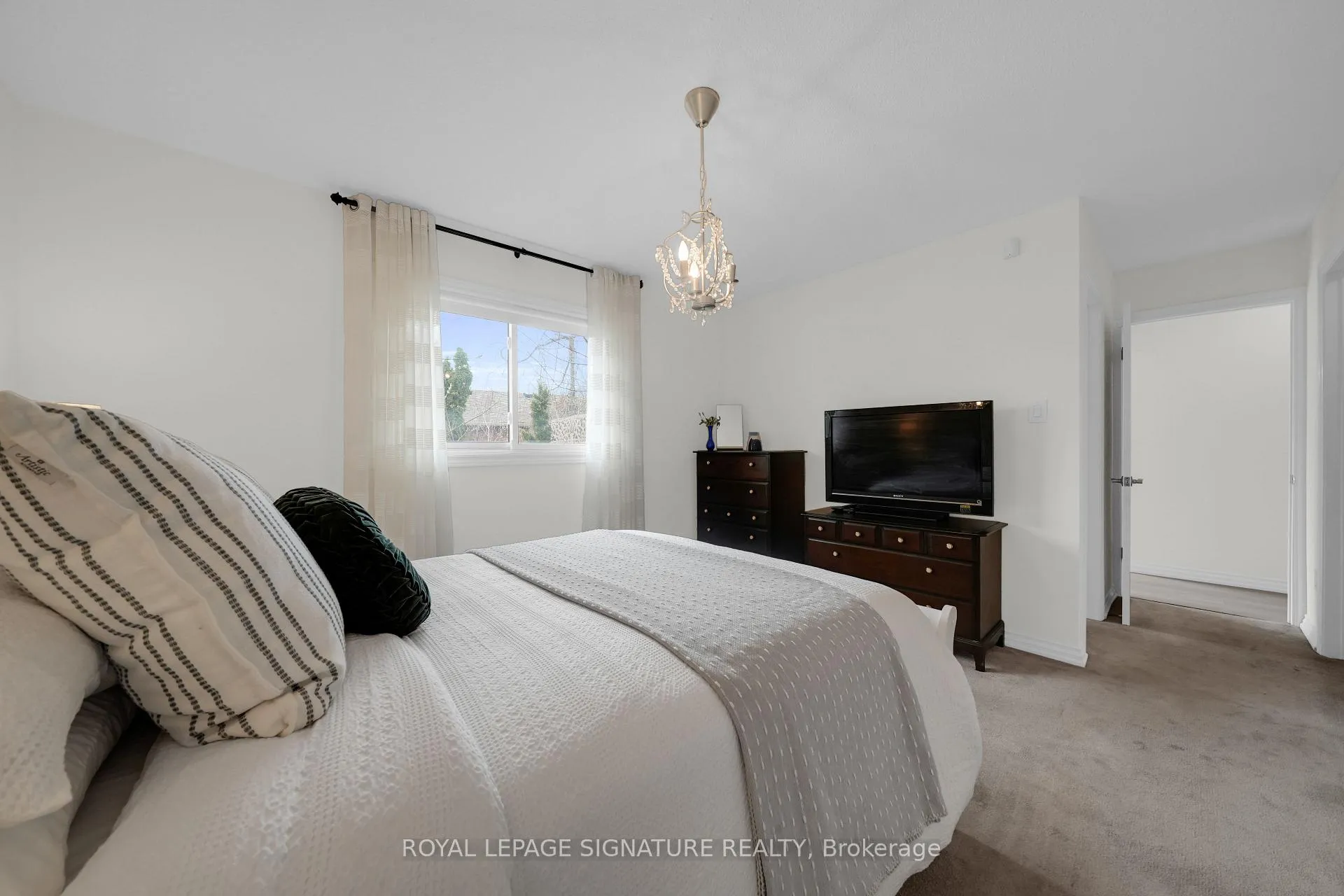 Photo 11 of 96 Wyndfield Crescent, Whitby, Pringle Creek — HOMEH
