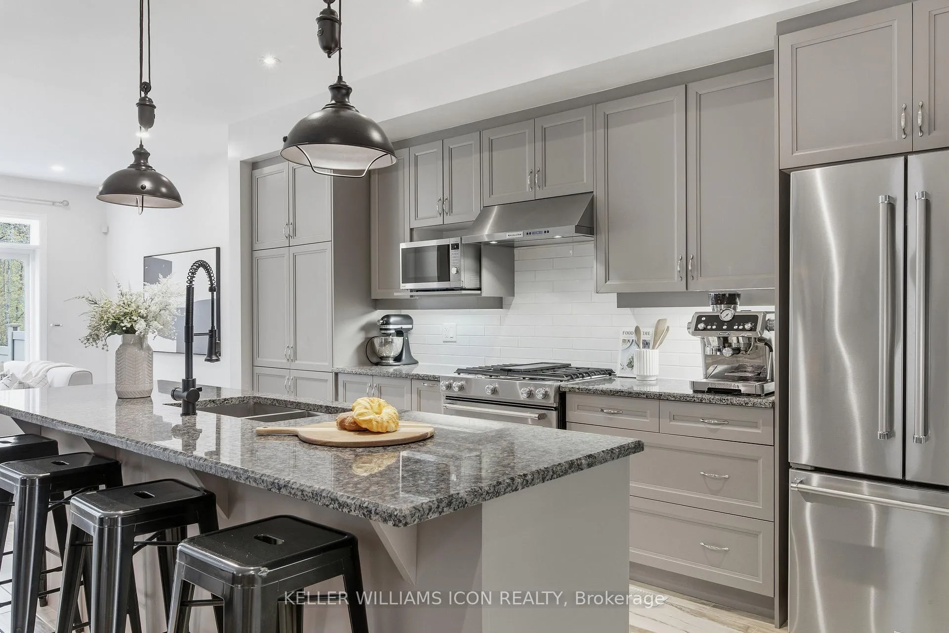 Photo 10 of 188 Larimar Circle, Ottawa, Riverside South/Gloucester Glen — HOMEH