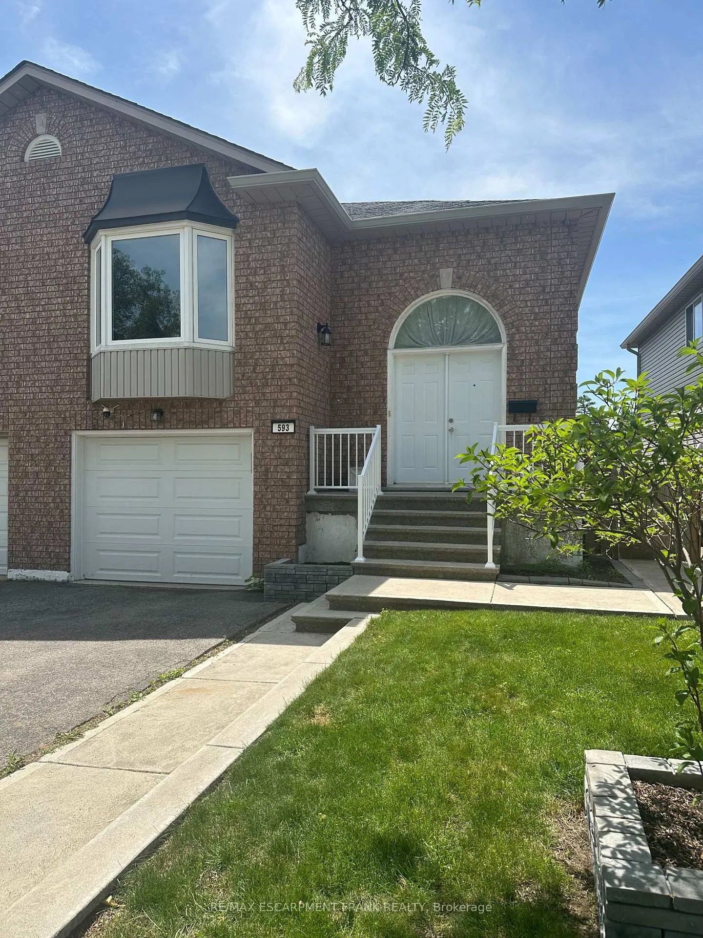 Photo 6 of 593 Grey Street, Brantford, Echo Place — HOMEH