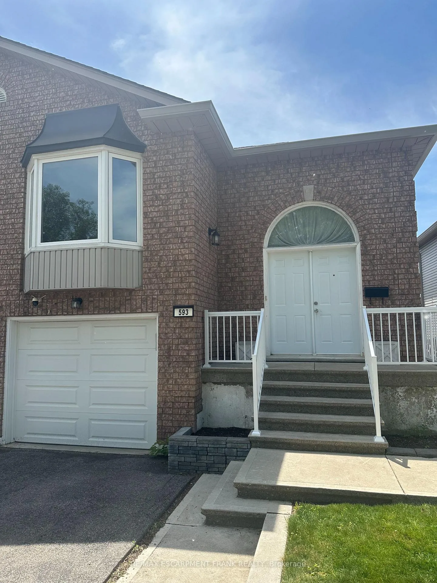 Photo 8 of 593 Grey Street, Brantford, Echo Place — HOMEH