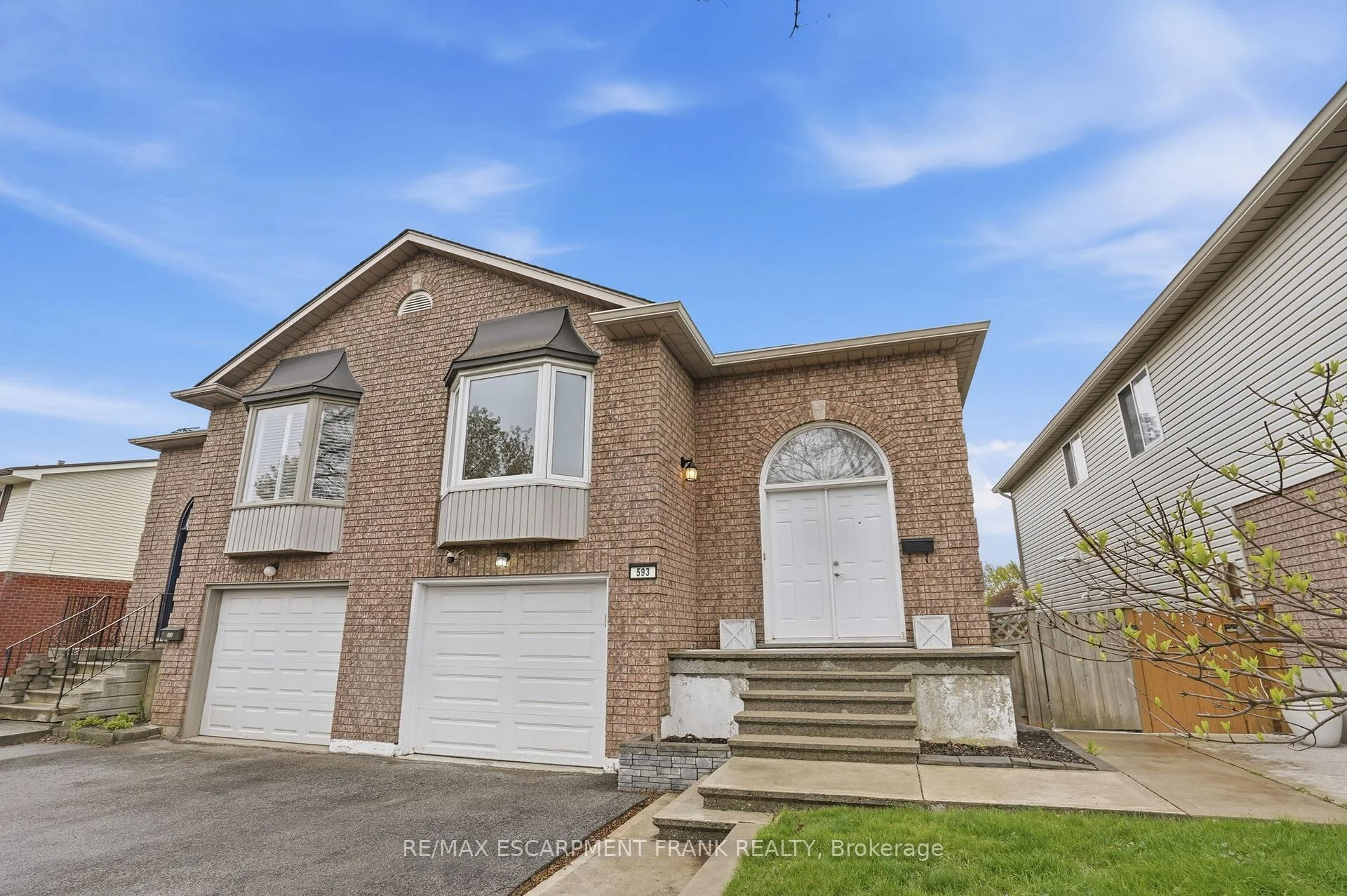 Photo 3 of 593 Grey Street, Brantford, Echo Place — HOMEH