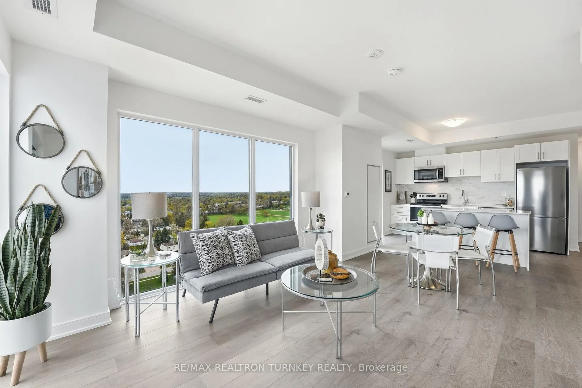 Photo 1 of Unit 1303, 705 Davis Drive, Newmarket, Huron Heights-Leslie Valley — HOMEH
