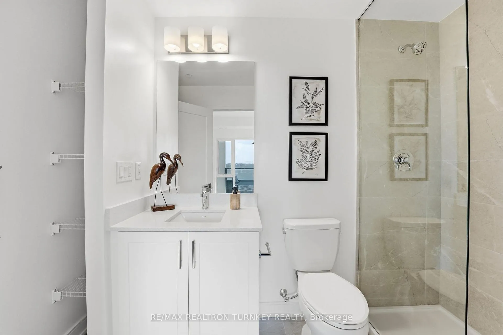 Photo 8 of Unit 1303, 705 Davis Drive, Newmarket, Huron Heights-Leslie Valley — HOMEH