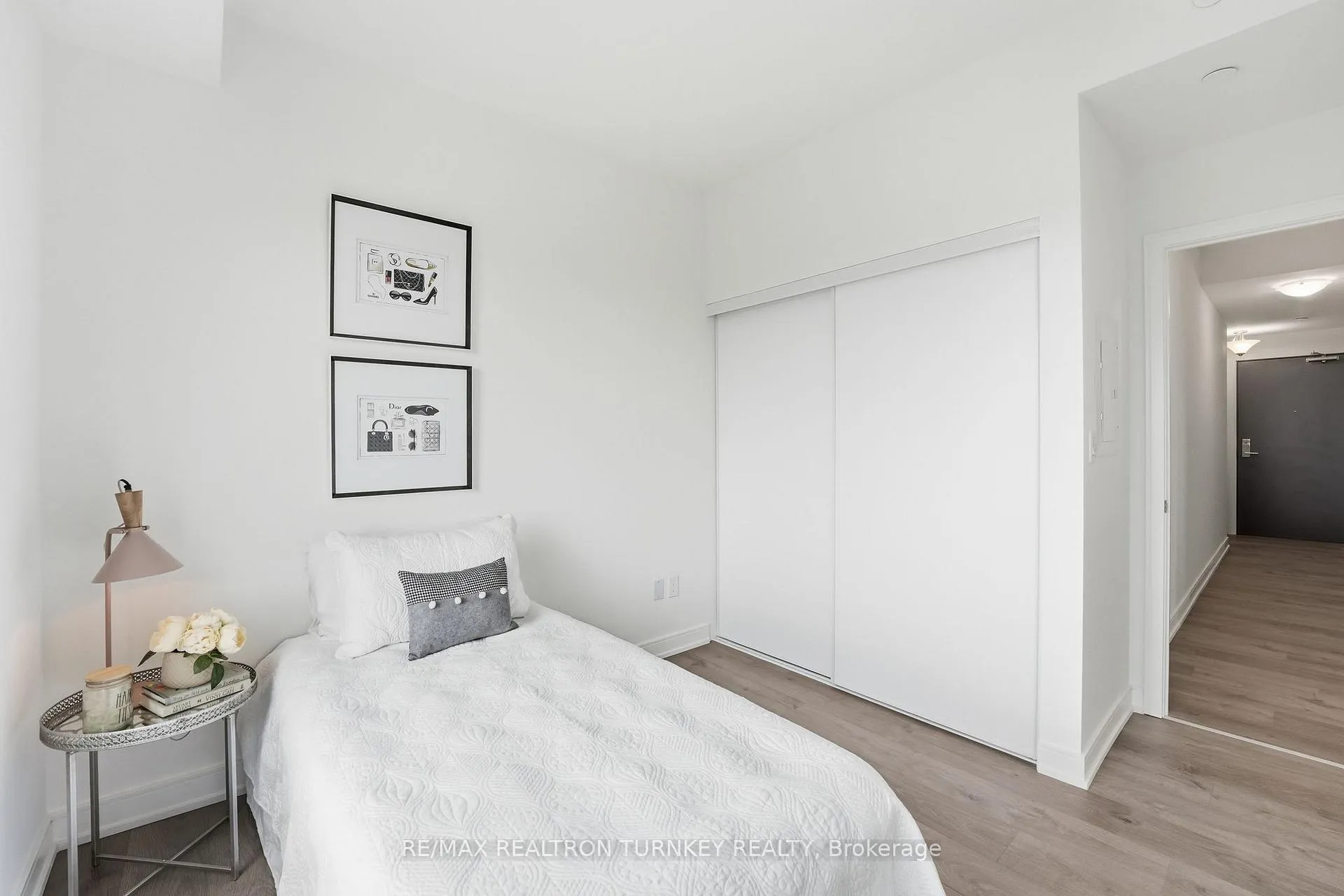 Photo 11 of Unit 1303, 705 Davis Drive, Newmarket, Huron Heights-Leslie Valley — HOMEH