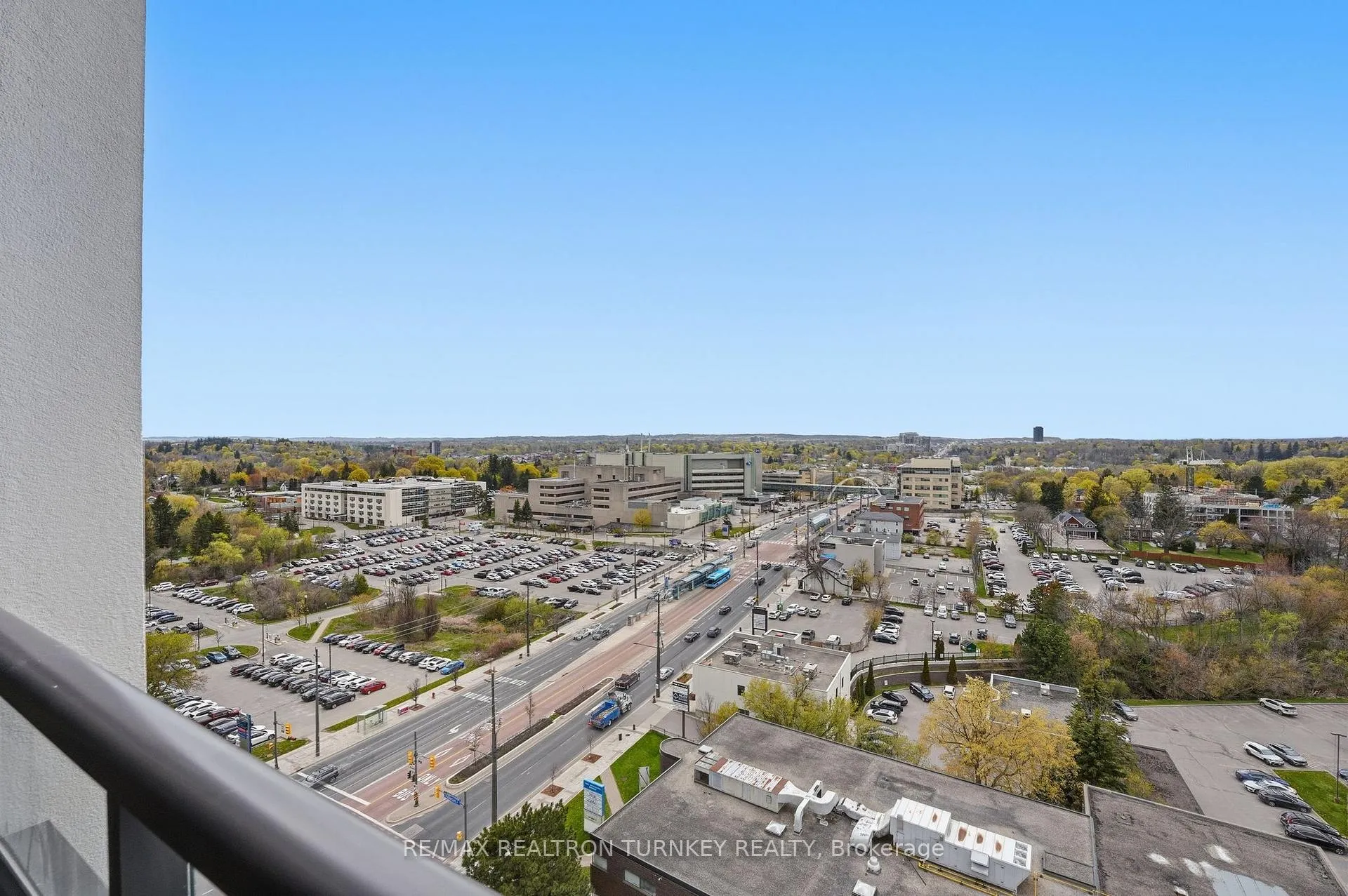 Photo 16 of Unit 1303, 705 Davis Drive, Newmarket, Huron Heights-Leslie Valley — HOMEH