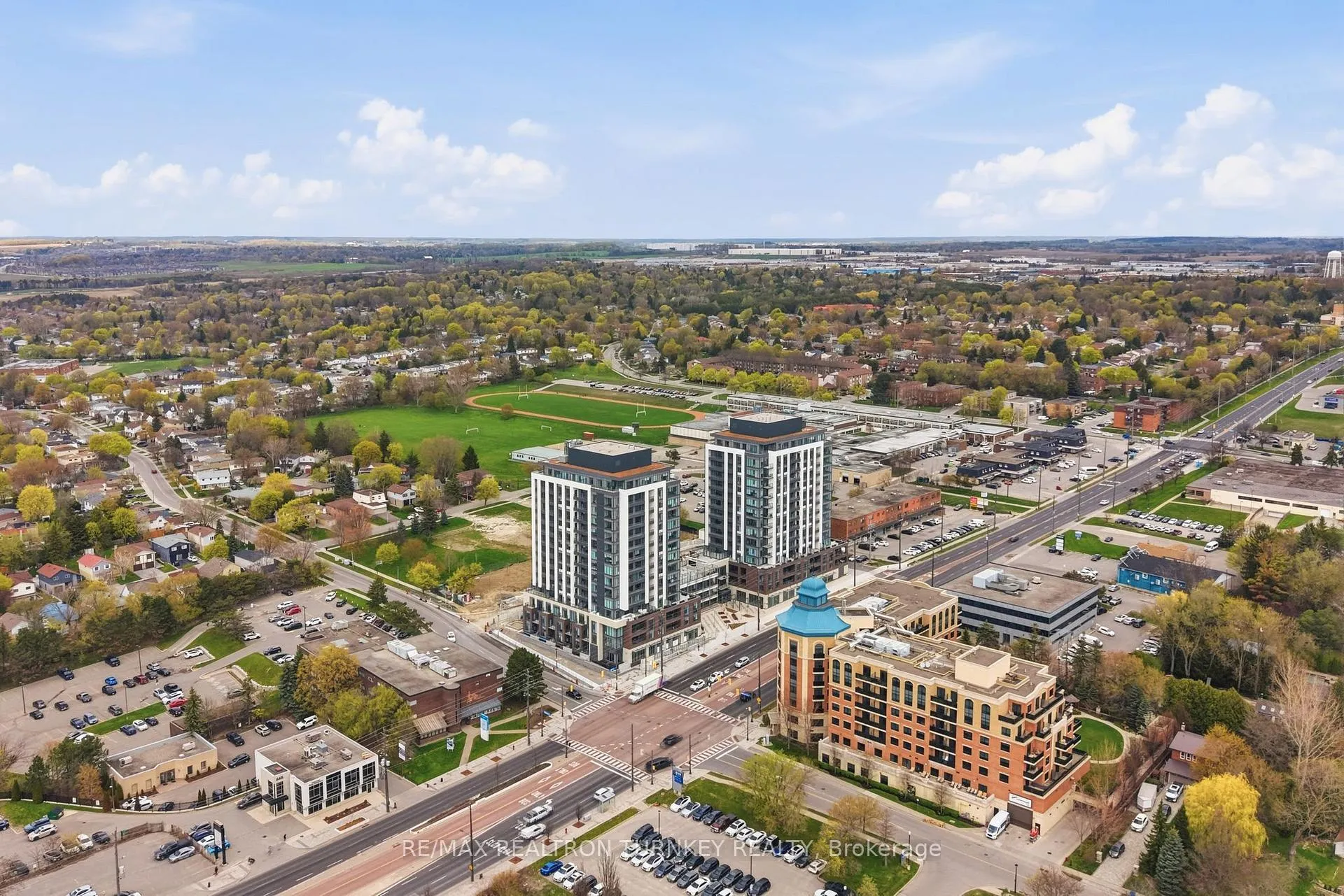 Photo 21 of Unit 1303, 705 Davis Drive, Newmarket, Huron Heights-Leslie Valley — HOMEH