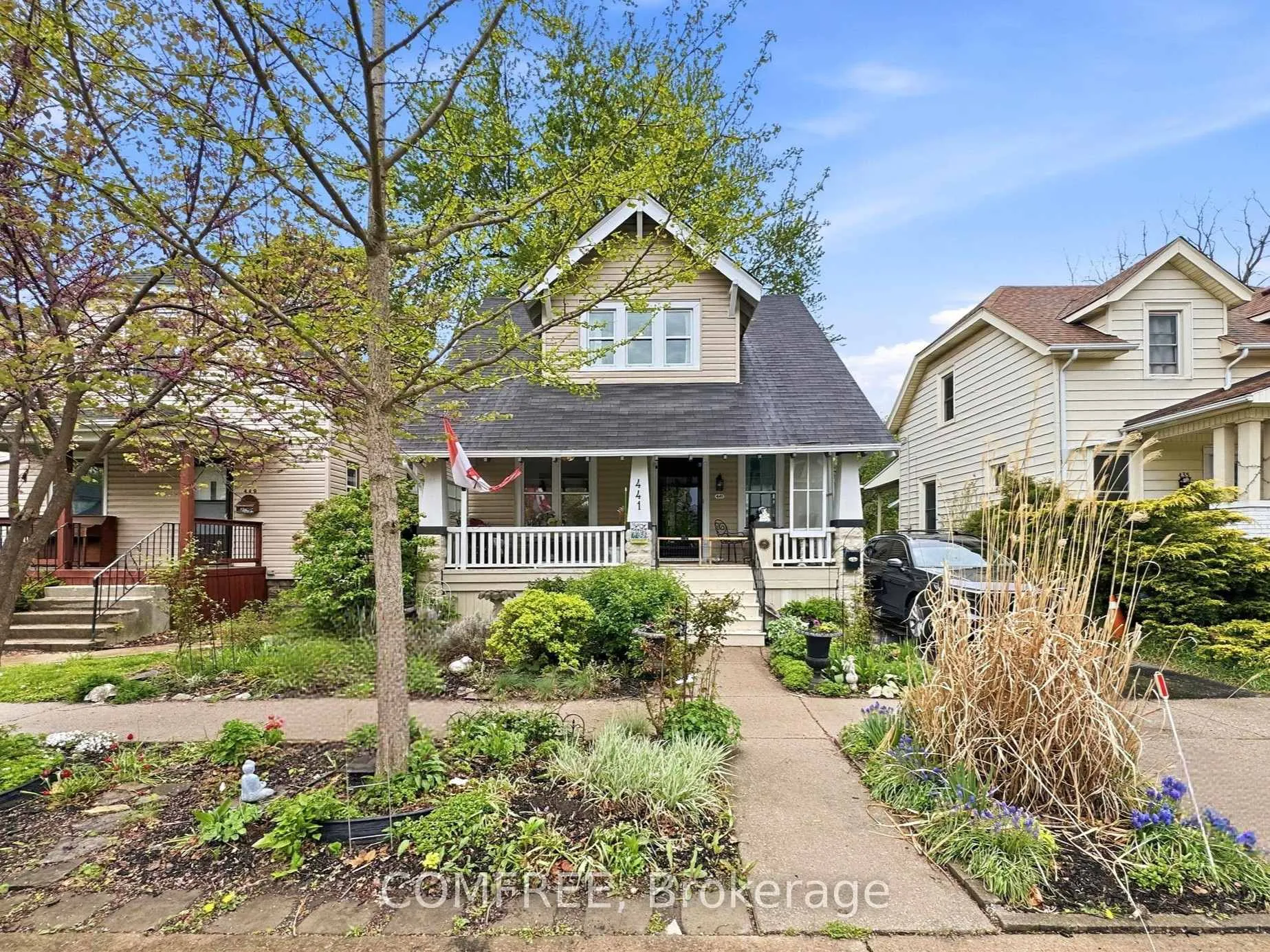 Front of 441 McEwan Avenue