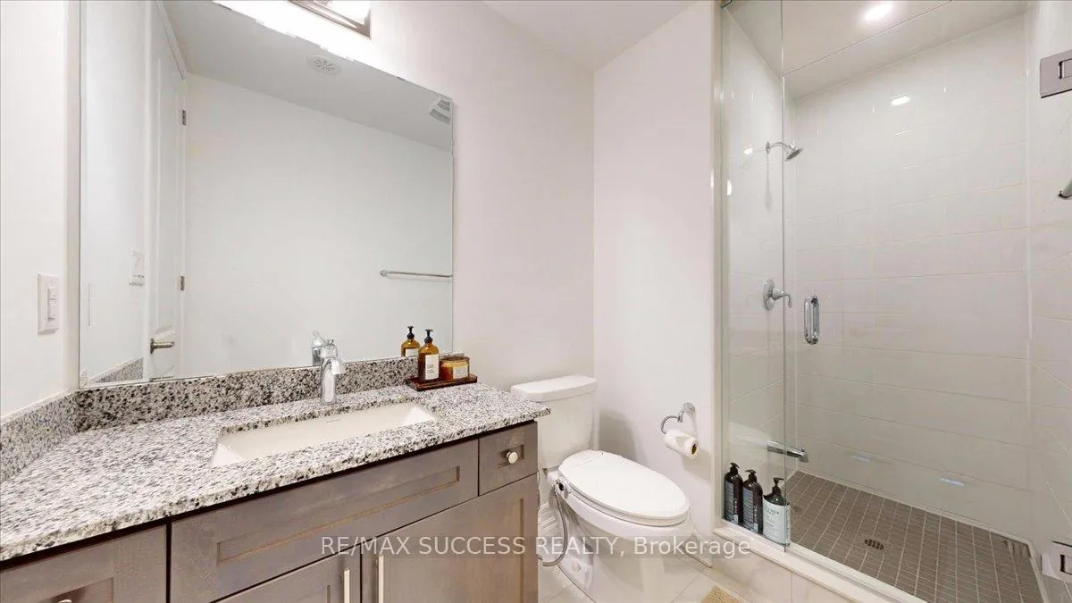 Photo 7 of 3071 Travertine Drive, Oakville, Northwest — HOMEH