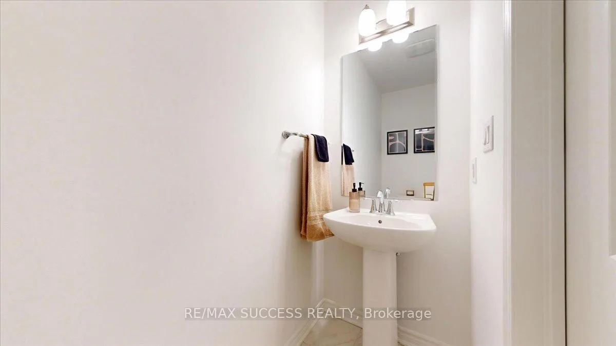 Photo 23 of 3071 Travertine Drive, Oakville, Northwest — HOMEH