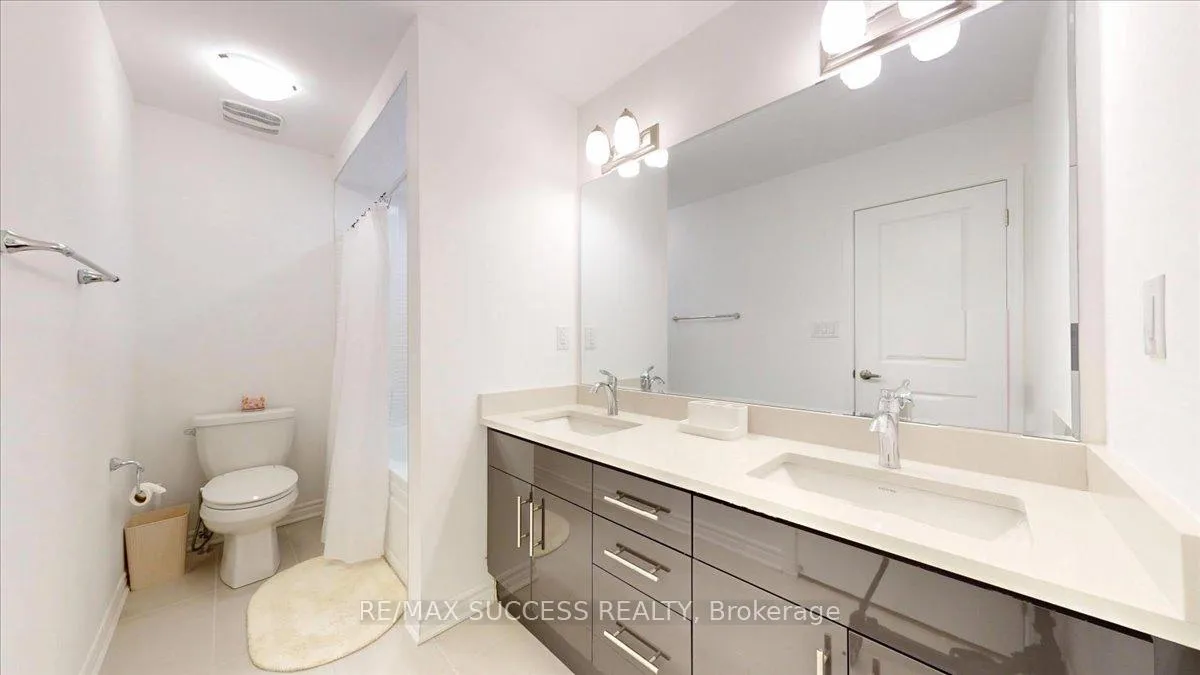 Photo 36 of 3071 Travertine Drive, Oakville, Northwest — HOMEH