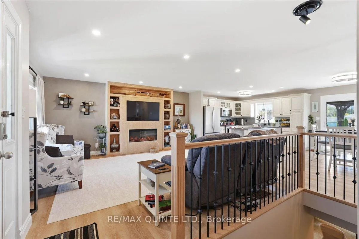 Photo 5 of 29 Stonegate Crescent, Quinte West, Frankford Ward — HOMEH