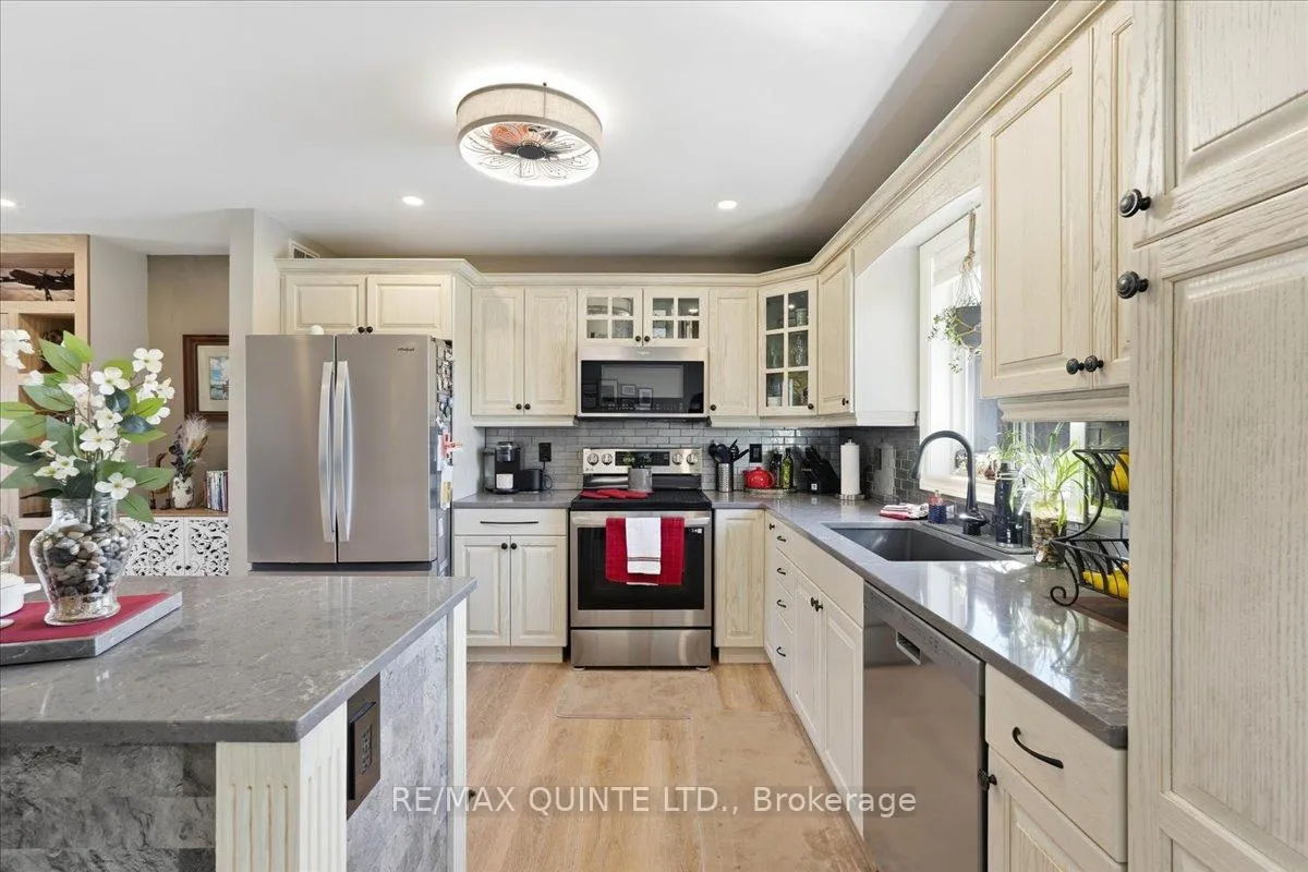 Photo 14 of 29 Stonegate Crescent, Quinte West, Frankford Ward — HOMEH