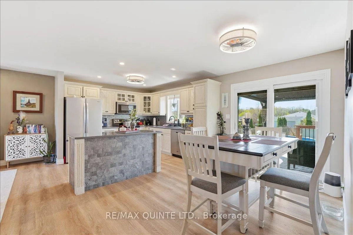 Photo 20 of 29 Stonegate Crescent, Quinte West, Frankford Ward — HOMEH