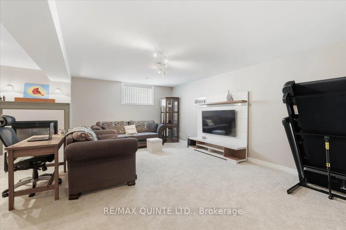 Photo 29 of 29 Stonegate Crescent, Quinte West, Frankford Ward — HOMEH