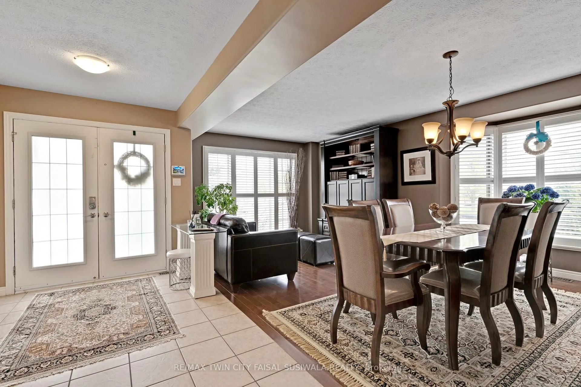 Photo 7 of 235 Dundas Street W, Brant, Paris — HOMEH