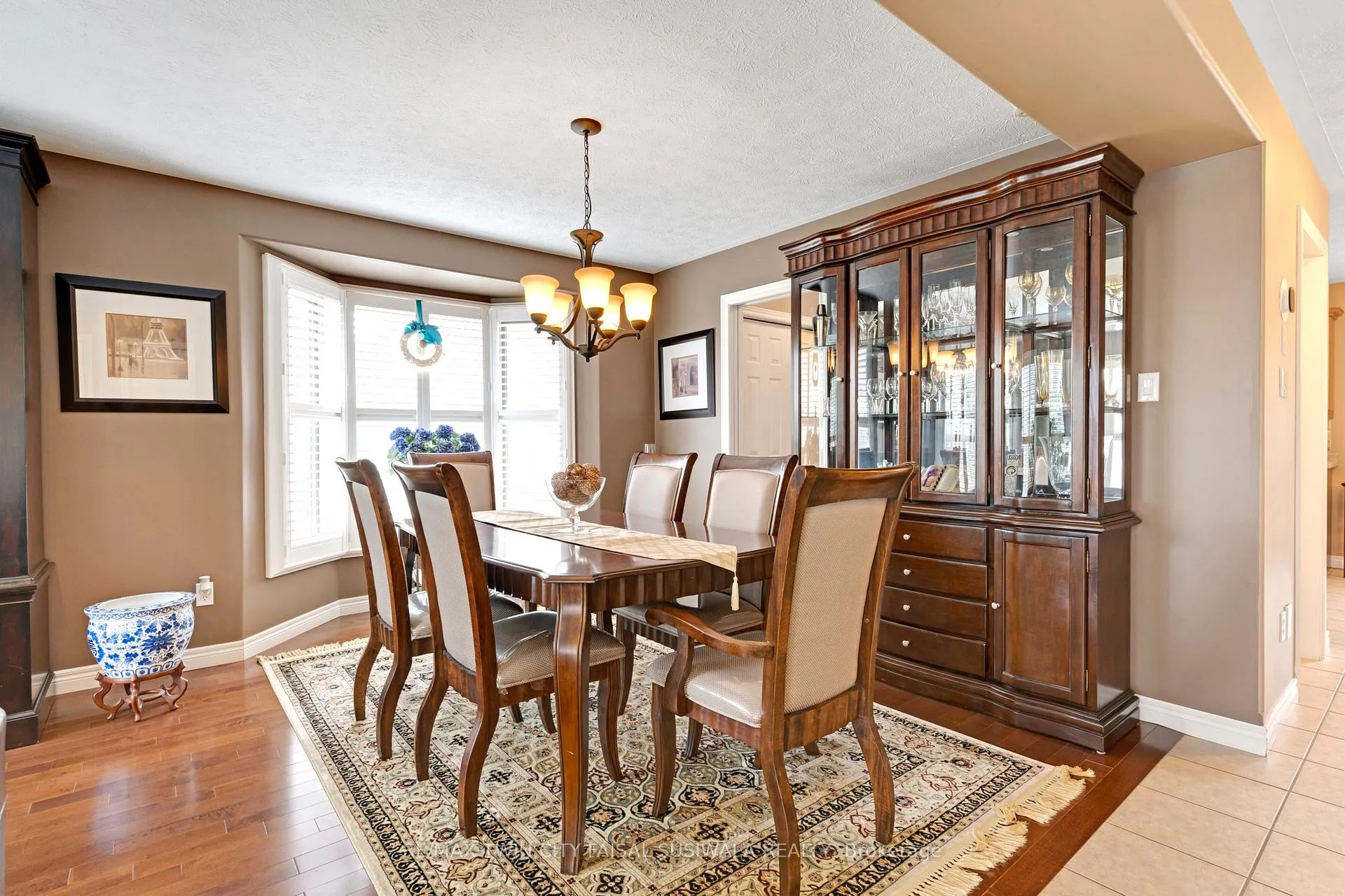 Photo 9 of 235 Dundas Street W, Brant, Paris — HOMEH