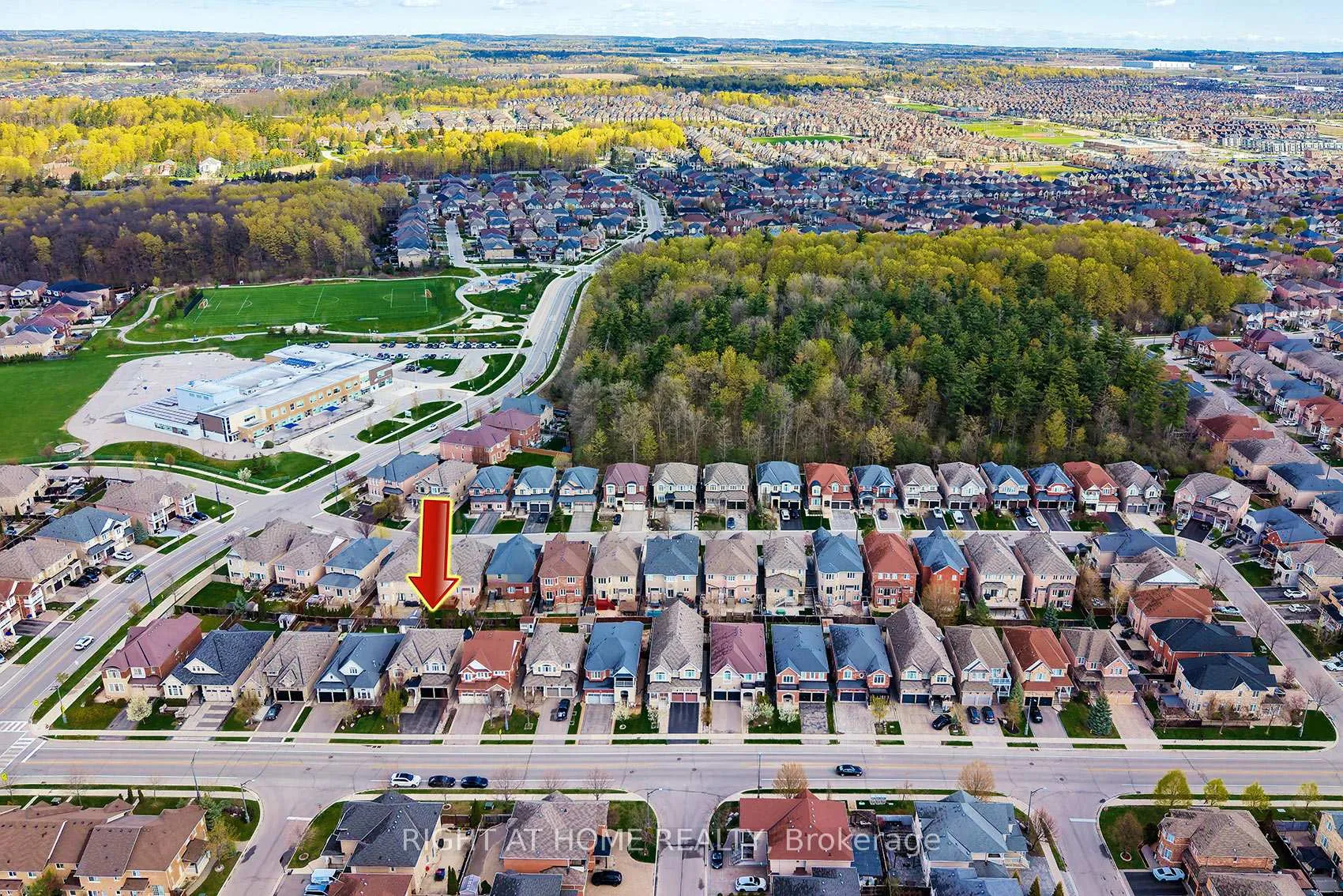Photo 2 of 464 Davos Road, Vaughan, Vellore Village — HOMEH