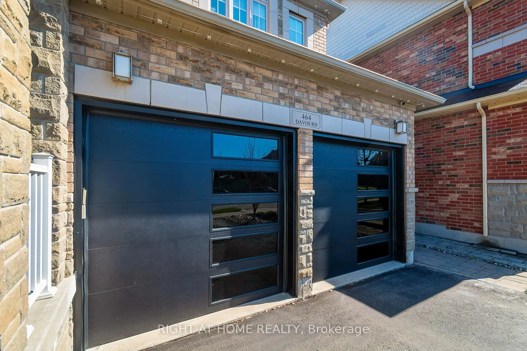 Photo 4 of 464 Davos Road, Vaughan, Vellore Village — HOMEH