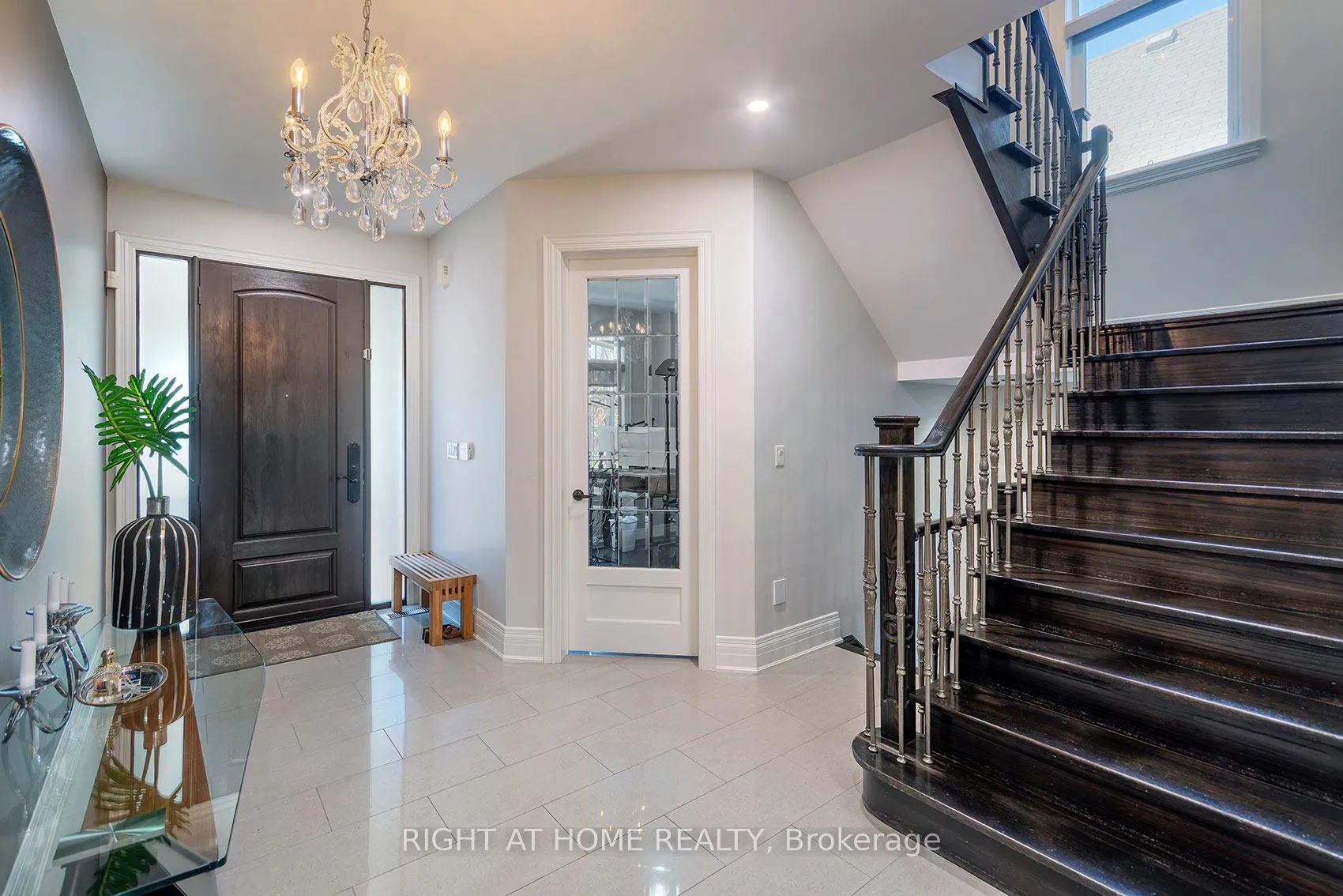 Photo 7 of 464 Davos Road, Vaughan, Vellore Village — HOMEH