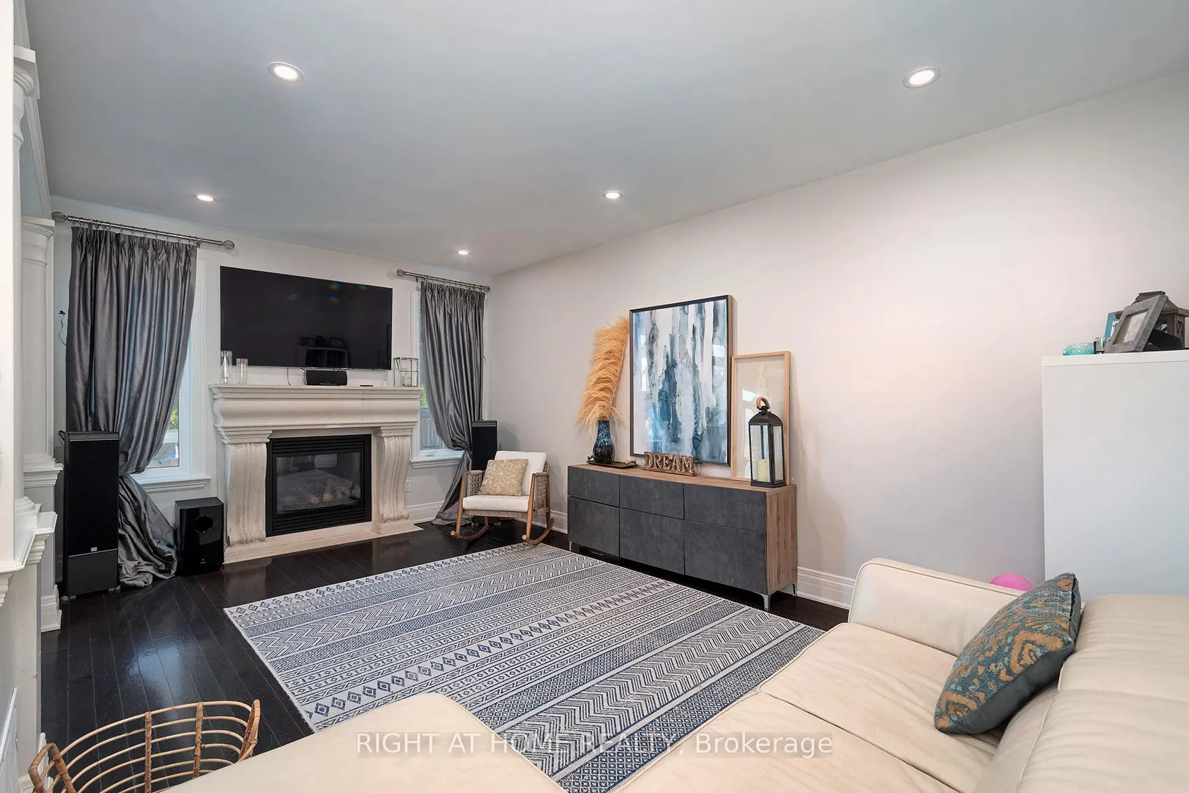 Photo 9 of 464 Davos Road, Vaughan, Vellore Village — HOMEH
