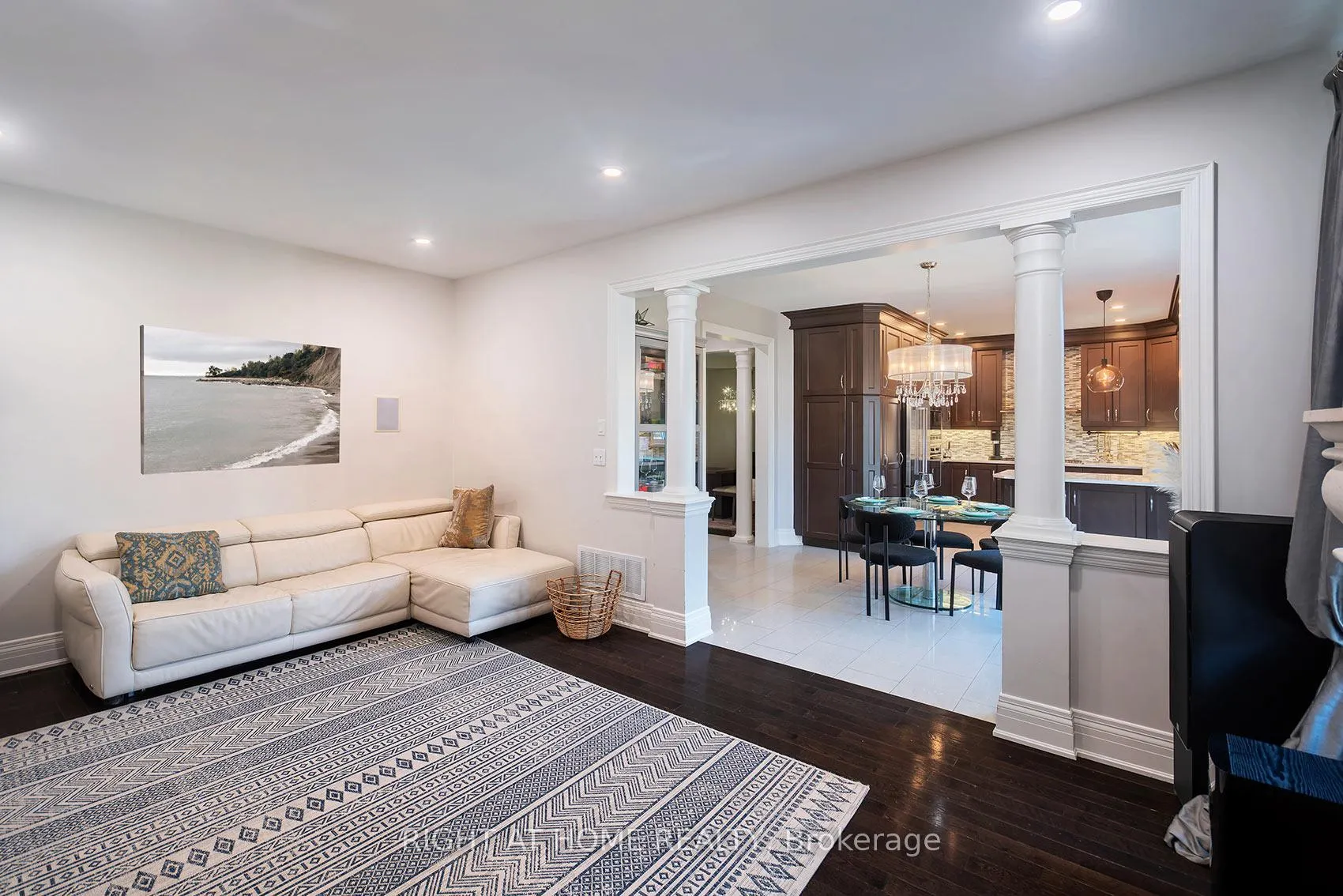 Photo 10 of 464 Davos Road, Vaughan, Vellore Village — HOMEH