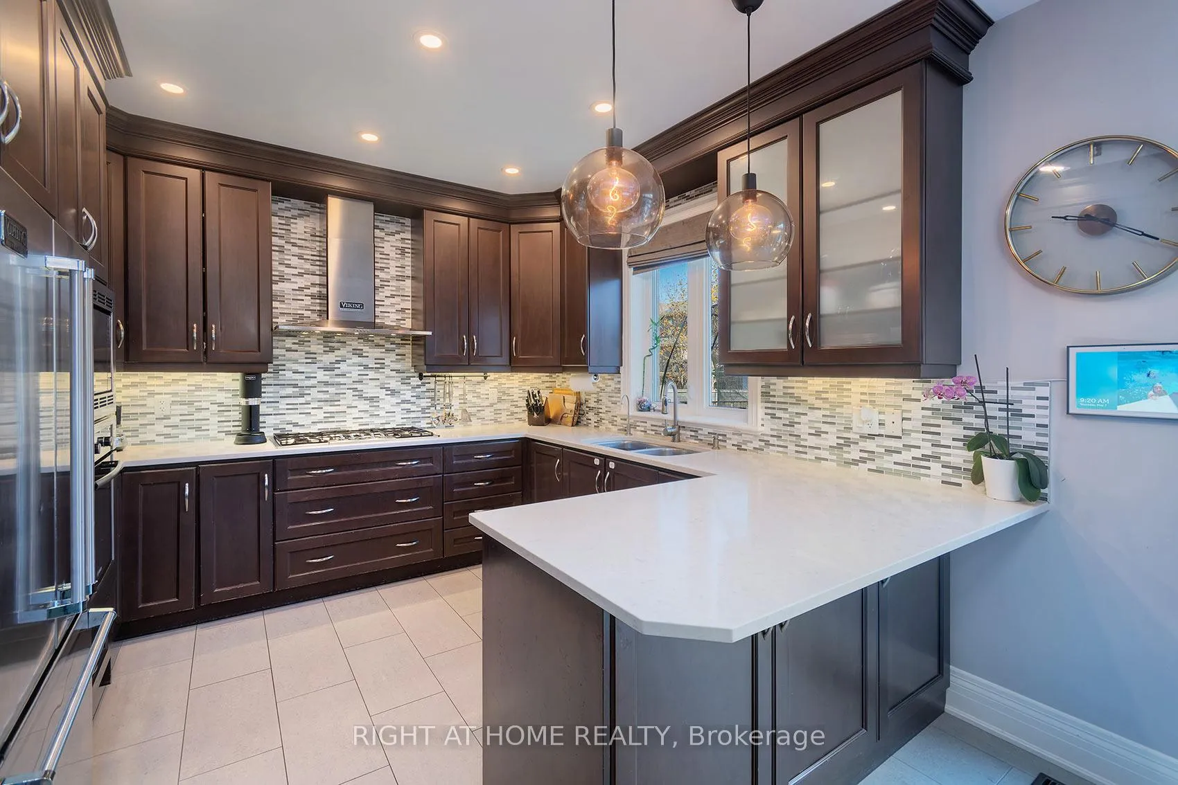 Photo 12 of 464 Davos Road, Vaughan, Vellore Village — HOMEH