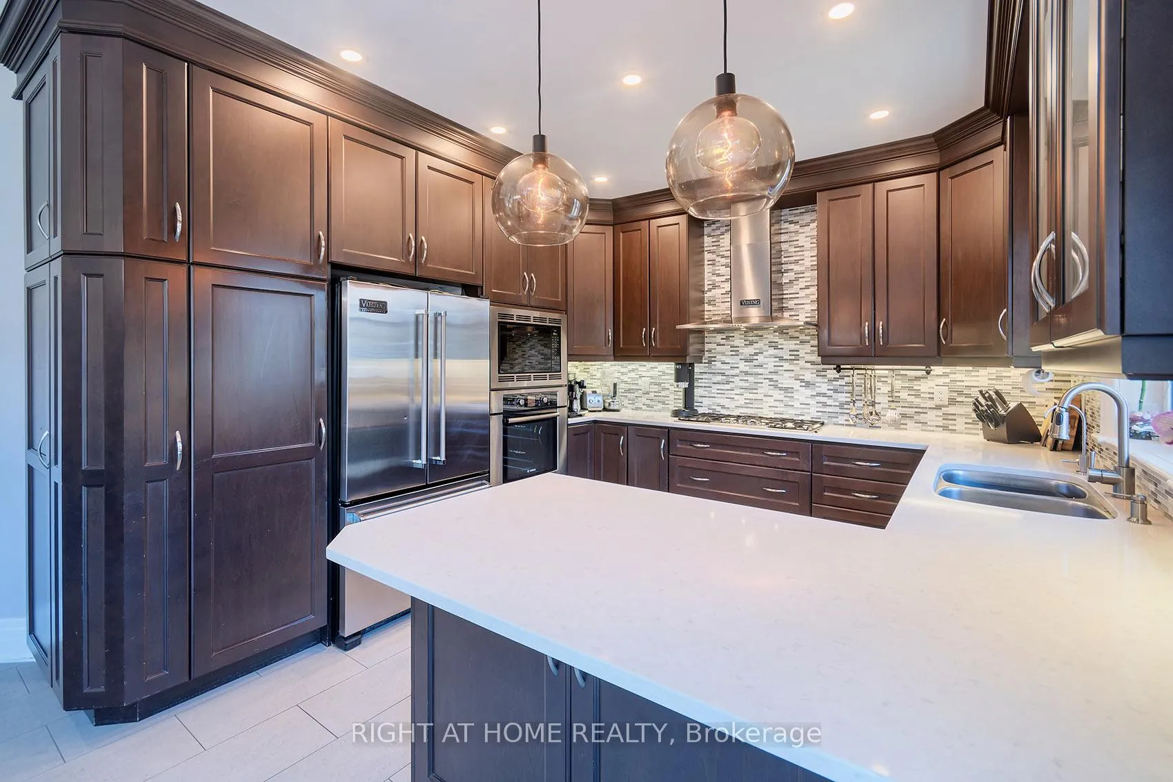 Photo 14 of 464 Davos Road, Vaughan, Vellore Village — HOMEH