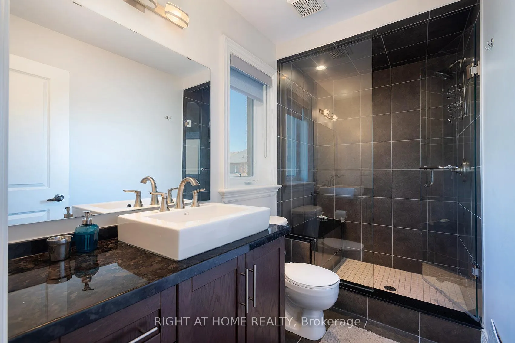 Photo 36 of 464 Davos Road, Vaughan, Vellore Village — HOMEH