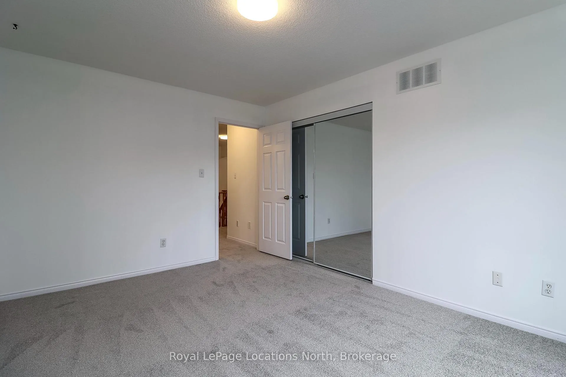 Photo 15 of 2 Langevin Drive, Wasaga Beach — HOMEH