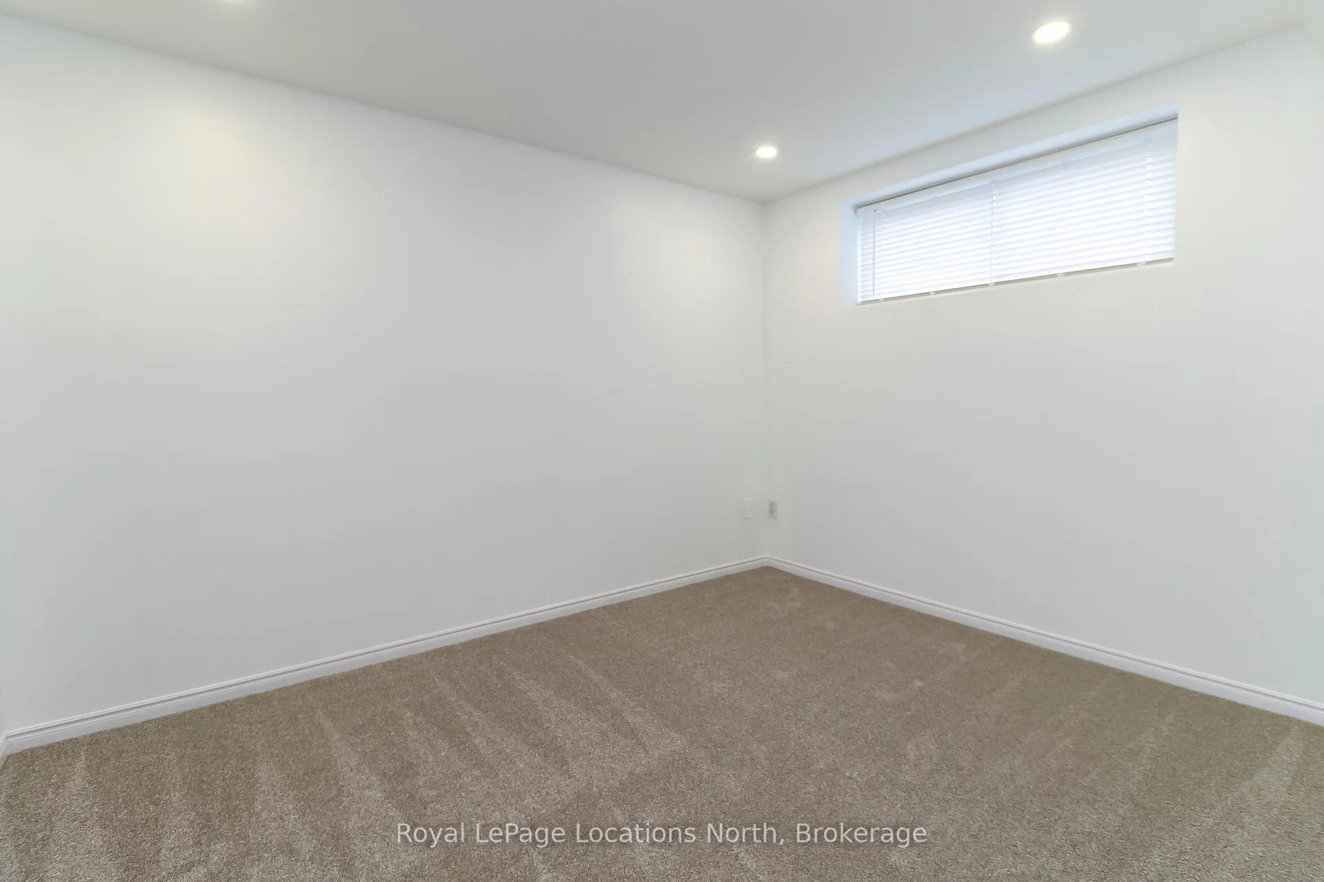 Photo 19 of 2 Langevin Drive, Wasaga Beach — HOMEH