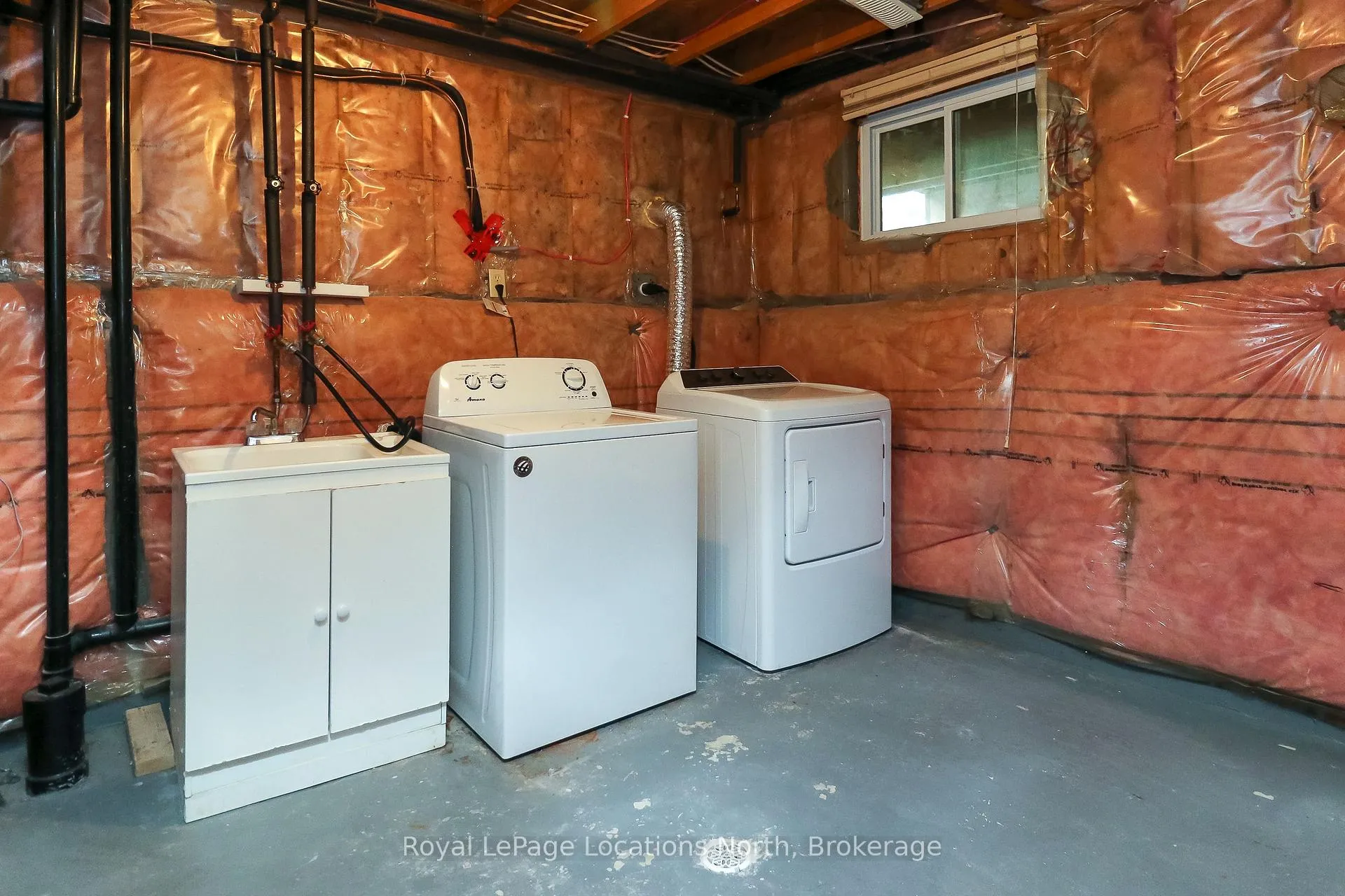 Photo 23 of 2 Langevin Drive, Wasaga Beach — HOMEH