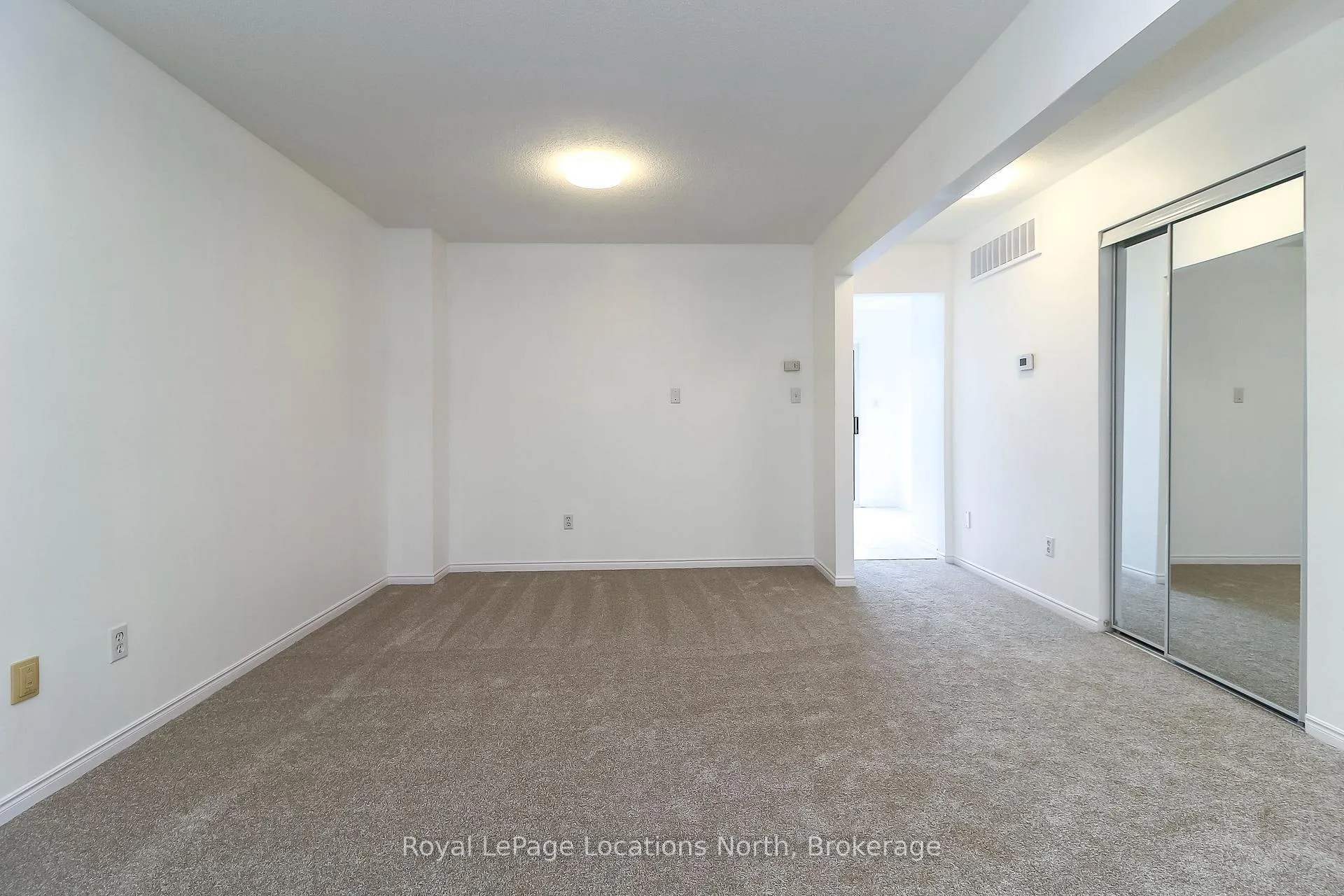 Photo 31 of 2 Langevin Drive, Wasaga Beach — HOMEH