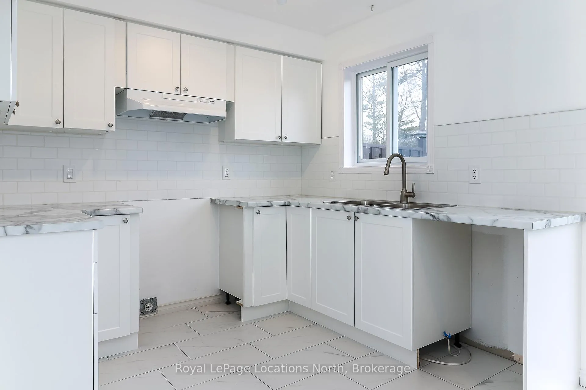 Photo 34 of 2 Langevin Drive, Wasaga Beach — HOMEH