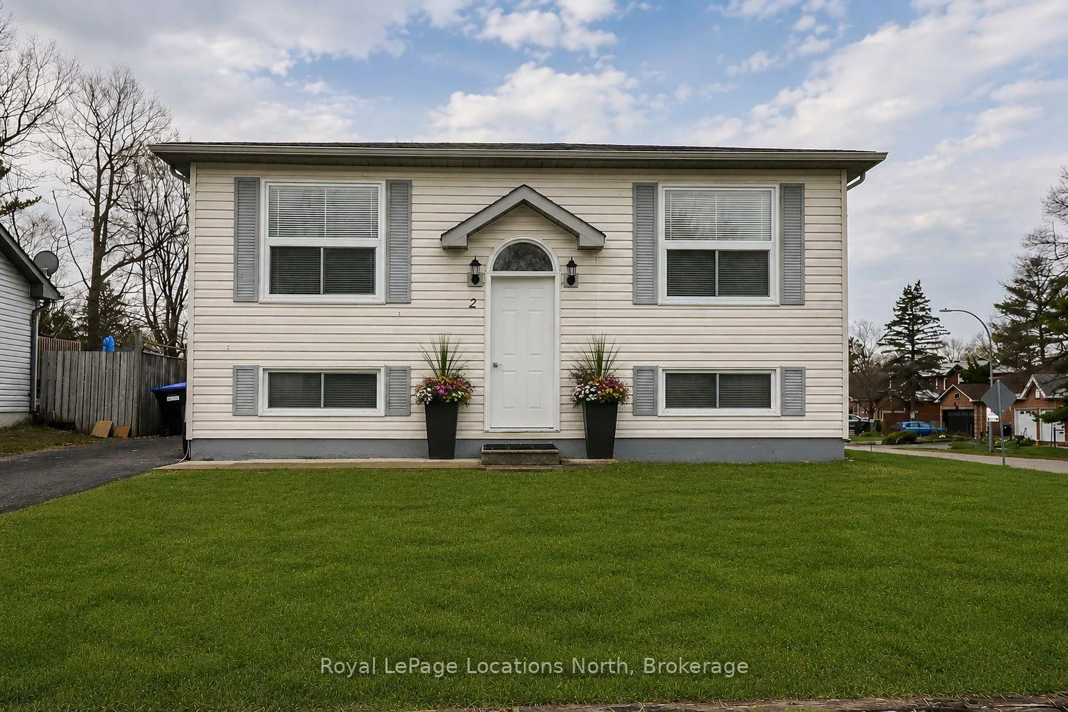 Photo 35 of 2 Langevin Drive, Wasaga Beach — HOMEH