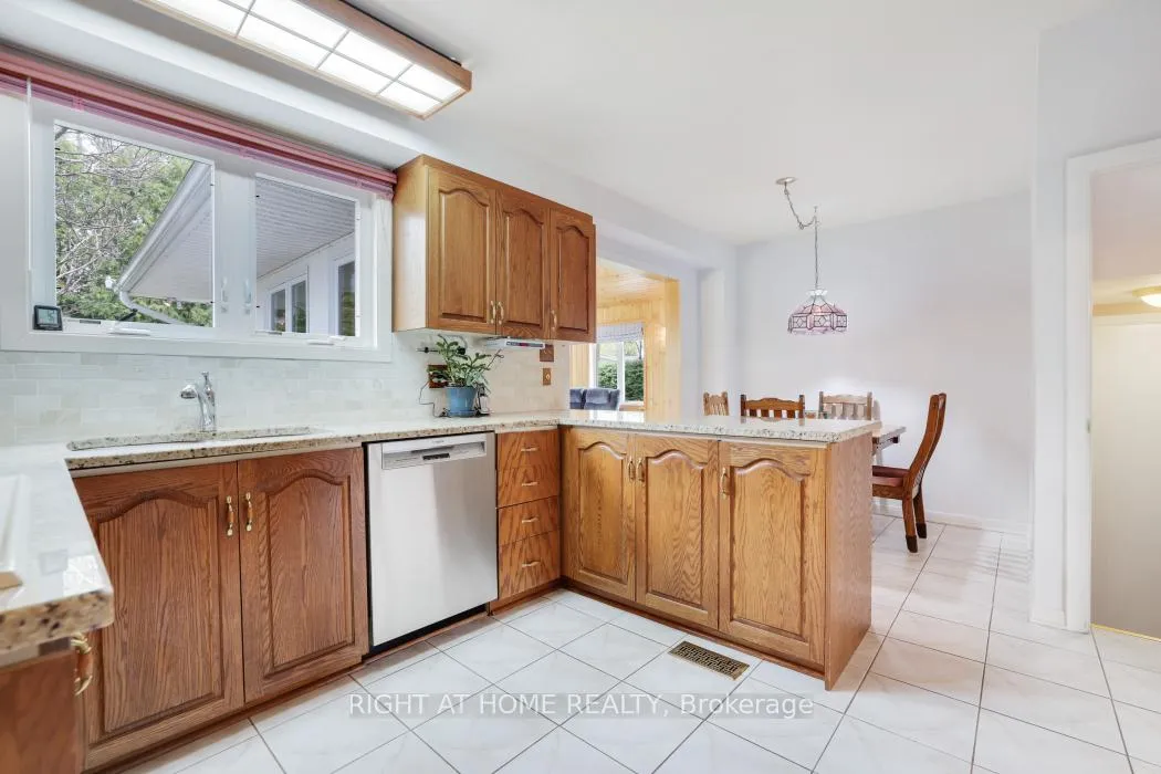 Photo 7 of 16 Lambert Drive, Ottawa, Sheahan Estates/Trend Village — HOMEH
