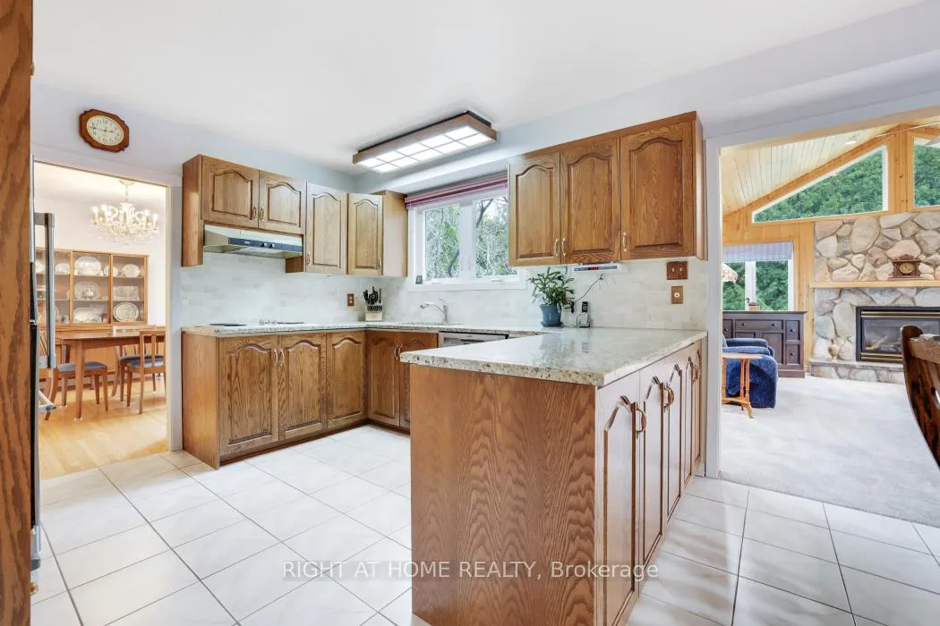 Photo 9 of 16 Lambert Drive, Ottawa, Sheahan Estates/Trend Village — HOMEH