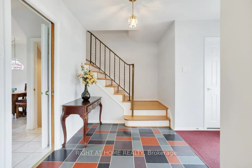 Photo 16 of 16 Lambert Drive, Ottawa, Sheahan Estates/Trend Village — HOMEH