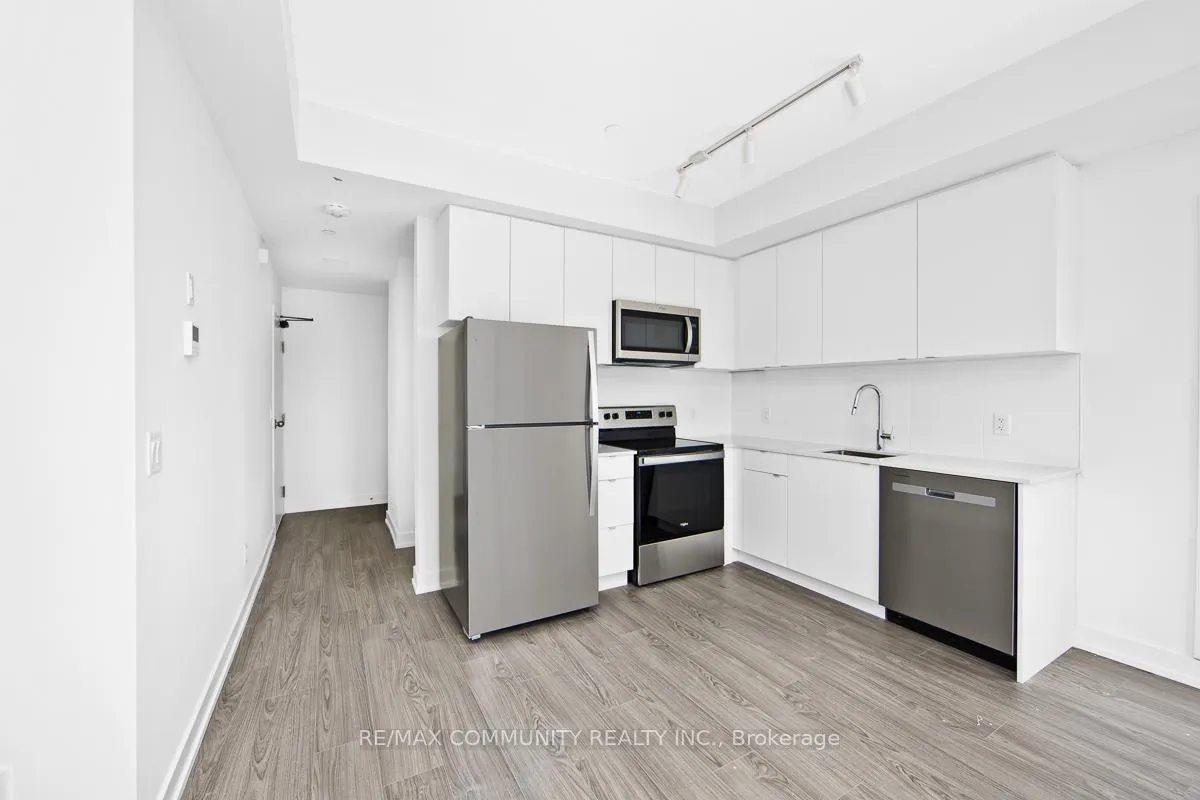 Photo 6 of Unit 303A, 16 Melbourne Avenue, St. Catharines, E. Chester — HOMEH