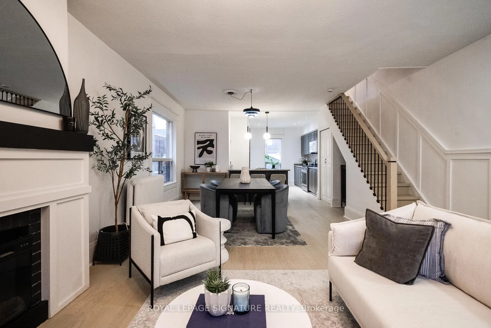 Photo 7 of Unit Upper, 216 Parkmount Road, Toronto, Greenwood-Coxwell — HOMEH