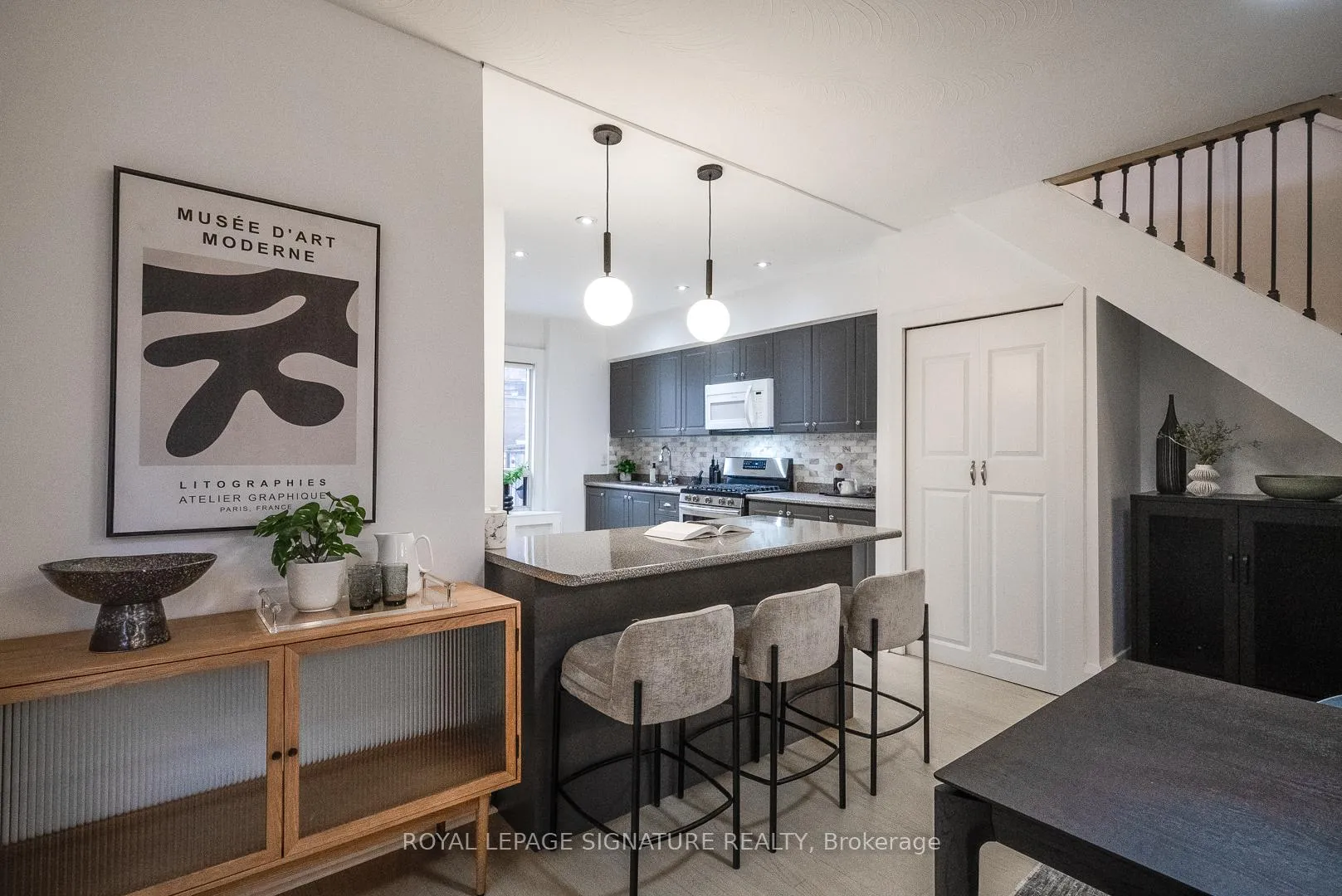Photo 8 of Unit Upper, 216 Parkmount Road, Toronto, Greenwood-Coxwell — HOMEH