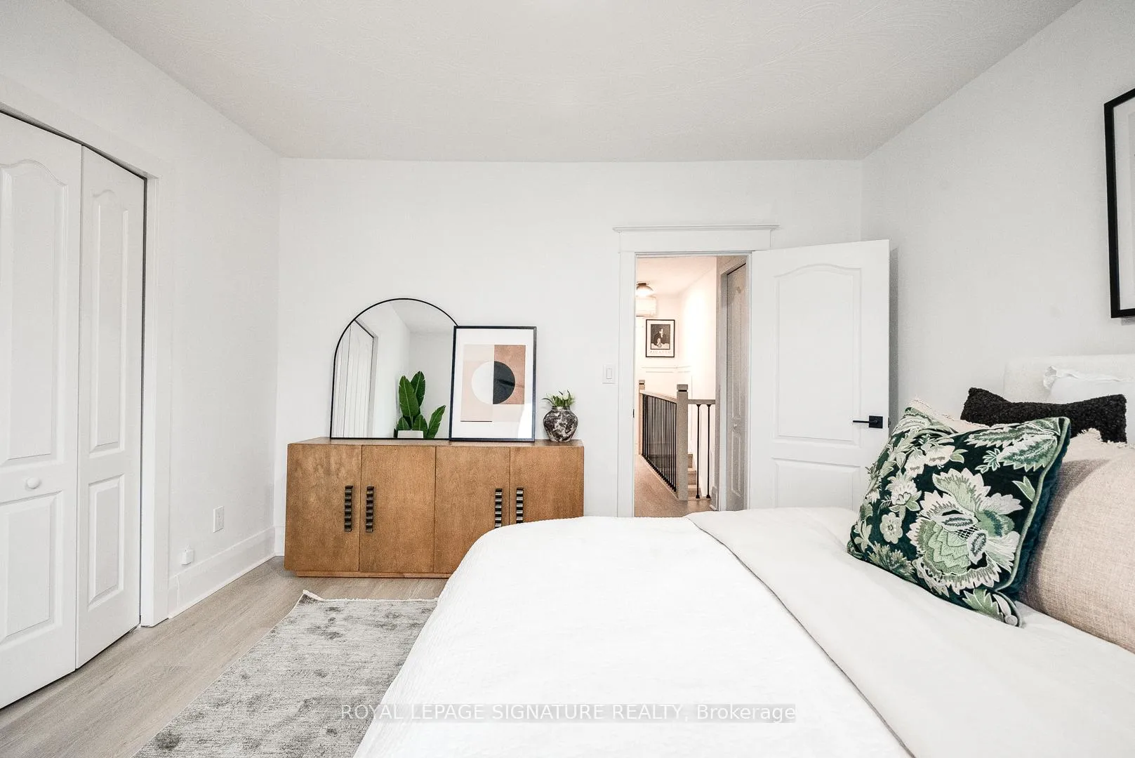 Photo 18 of Unit Upper, 216 Parkmount Road, Toronto, Greenwood-Coxwell — HOMEH